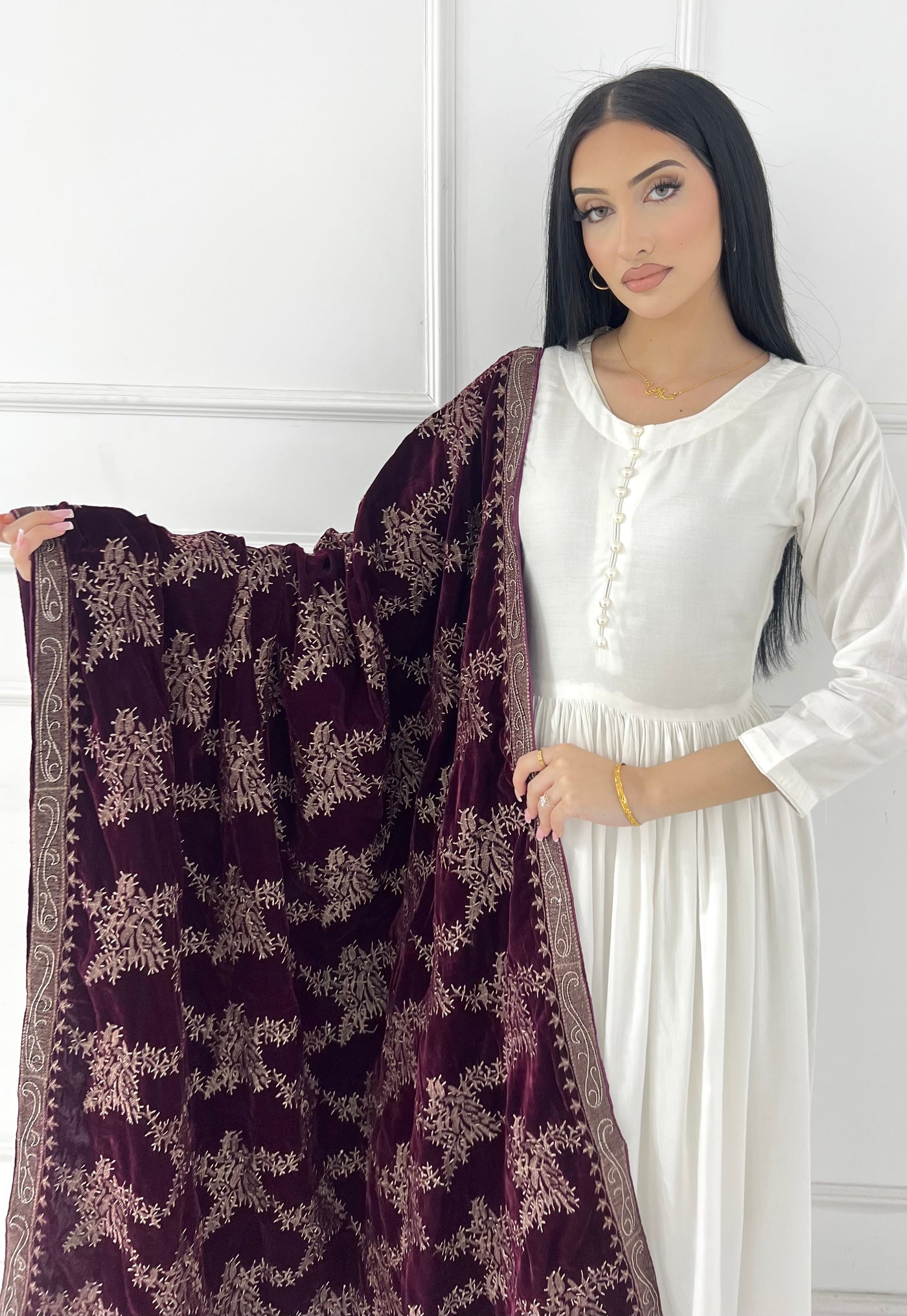 SMV102 Embroidered Velvet Shawl - Memsaab Online