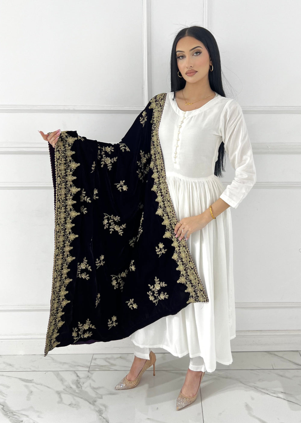 SMV103 Embroidered Velvet Shawl - Memsaab Online