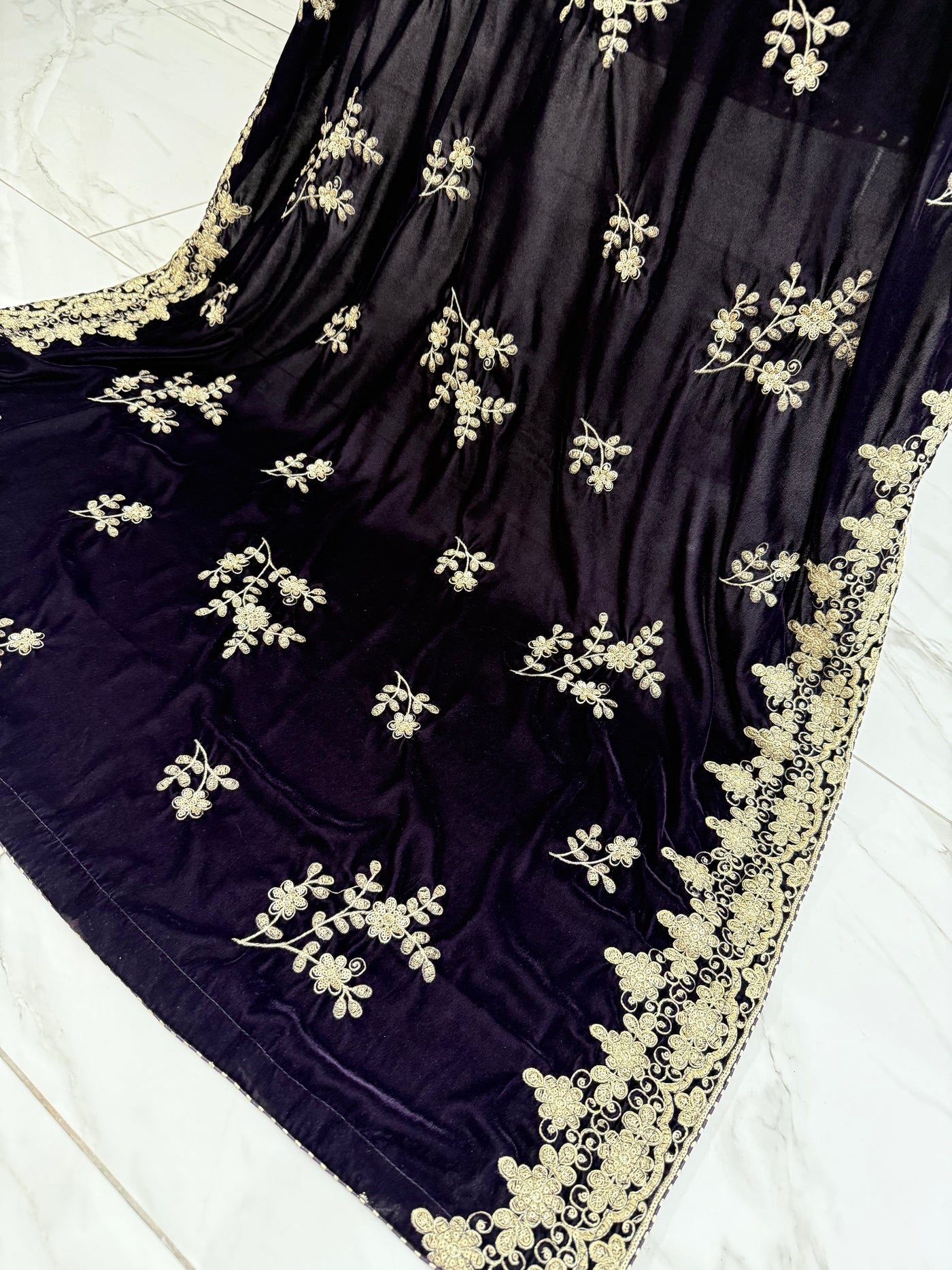 SMV103 Embroidered Velvet Shawl