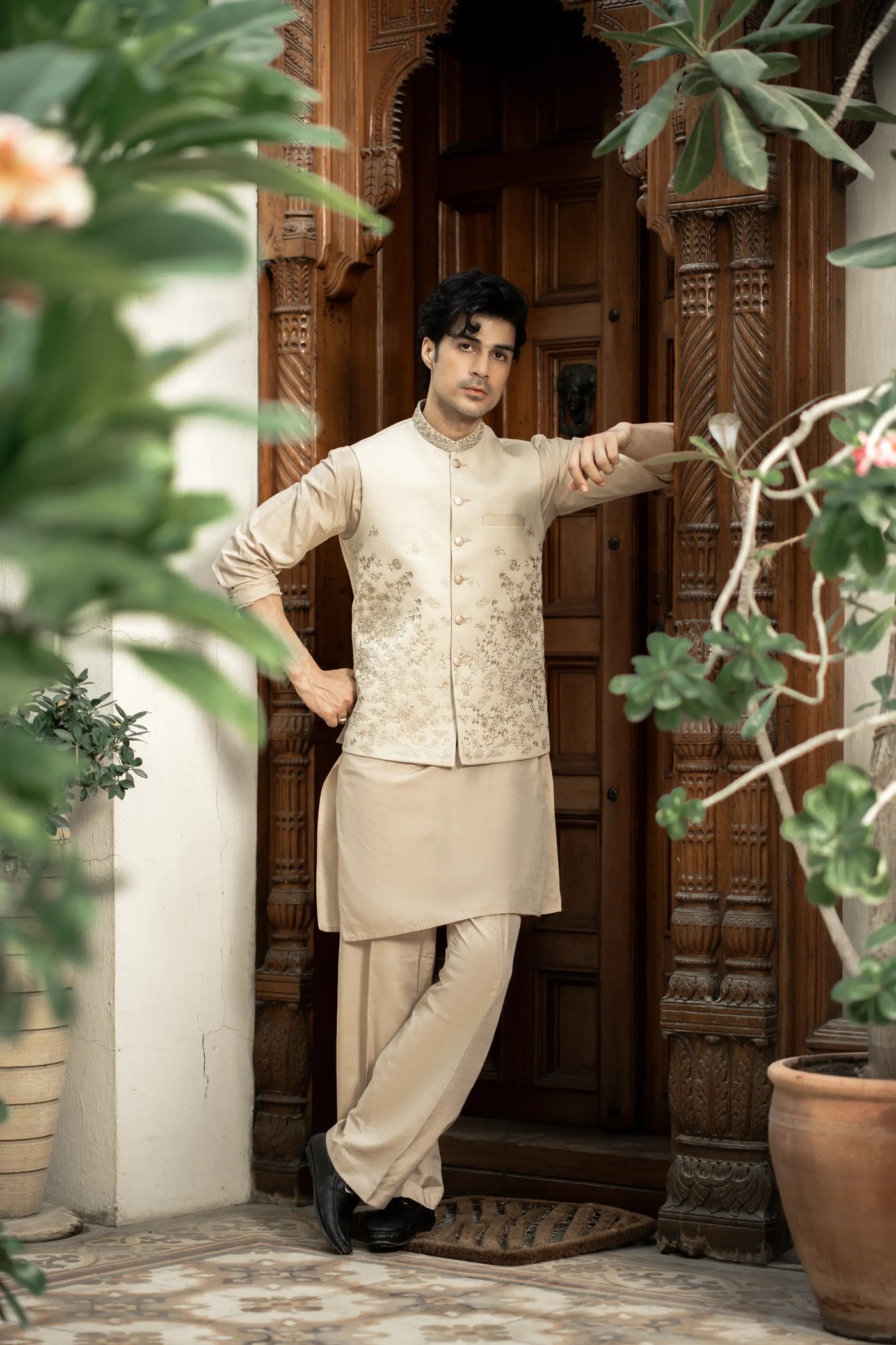W-3014 - Readymade Hand Embroidery Waistcoat - Memsaab Online