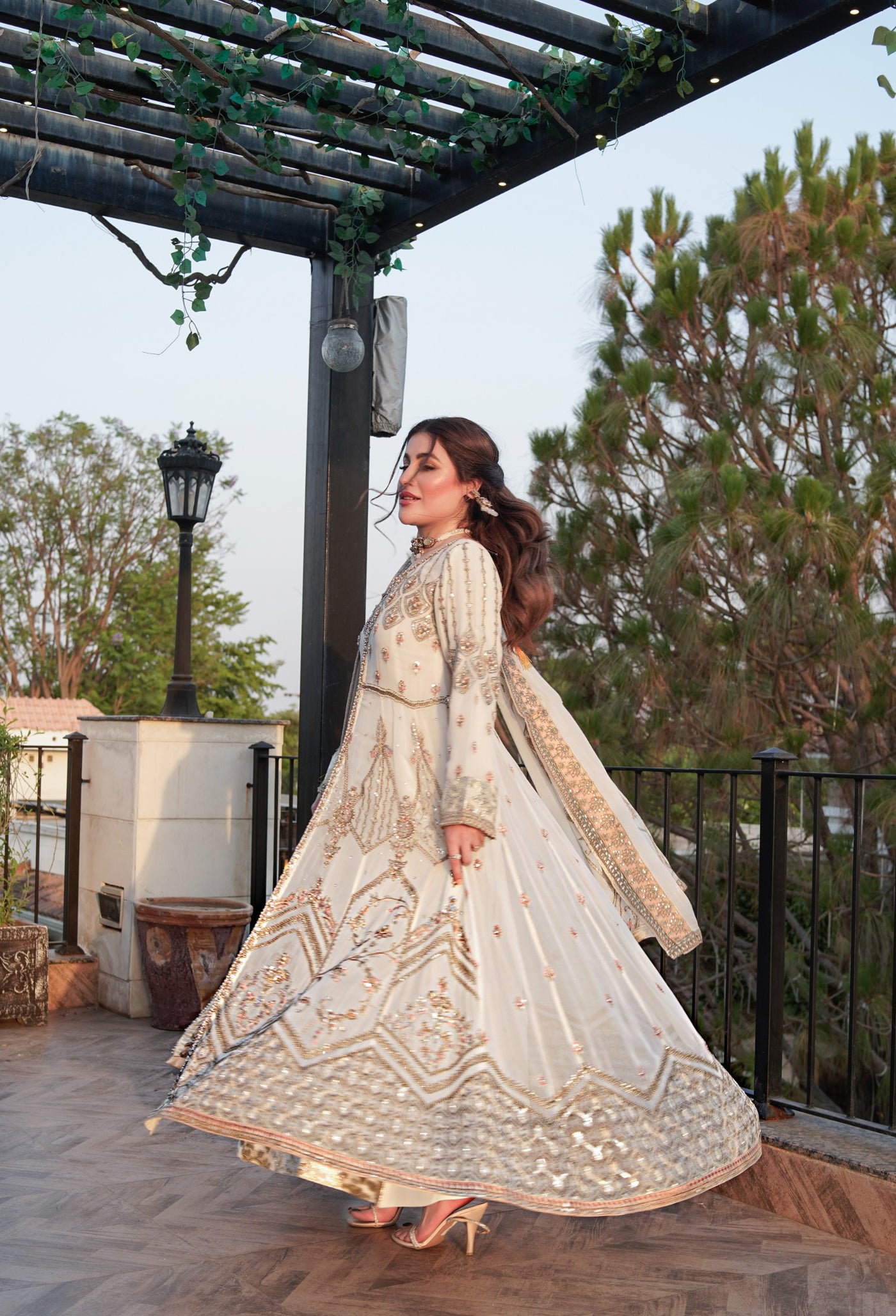 MARW-1600- Off White - Readymade Wedding Wear Outfit - Memsaab Online