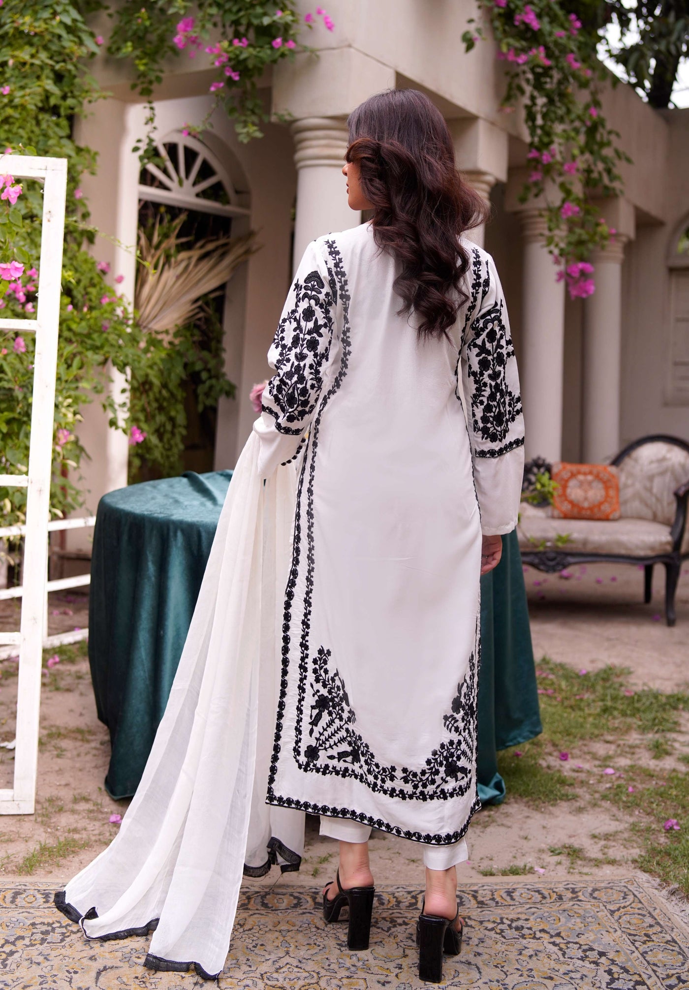 HK280 - Zareen - White Mummy n Me Linen Outfit - Memsaab Online