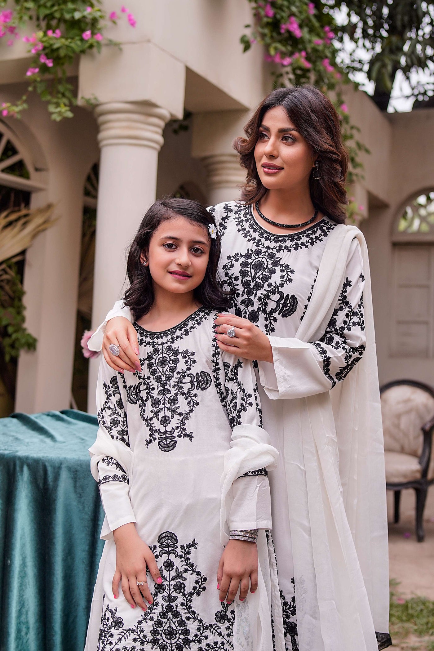 HK280 - Zareen - White Mummy n Me Linen Outfit - Memsaab Online