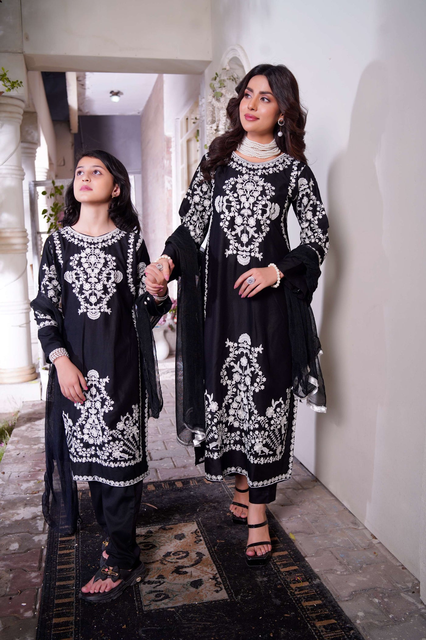 HK280 - Zareen - Black Mummy n Me Linen Outfit - Memsaab Online