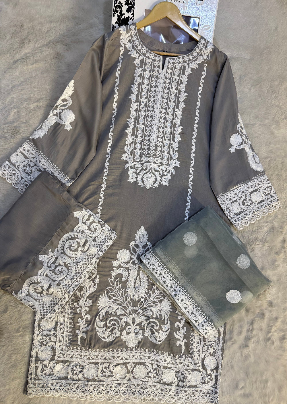 SN35 - Readymade - 3 Piece Linen Outfit