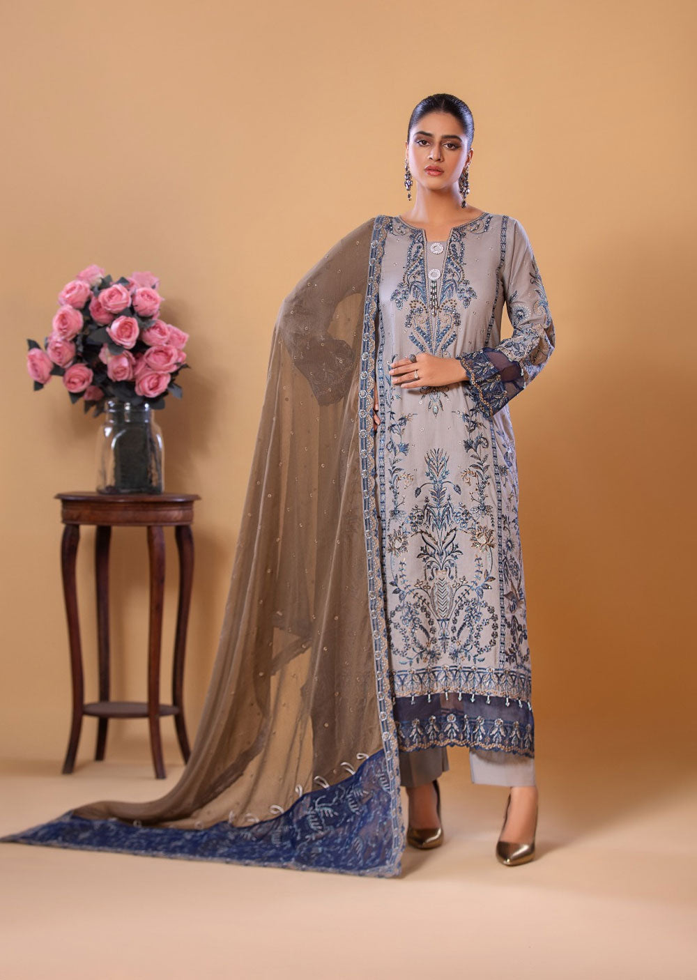 HSS-120 - Readymade Heeras Suit - Memsaab Online