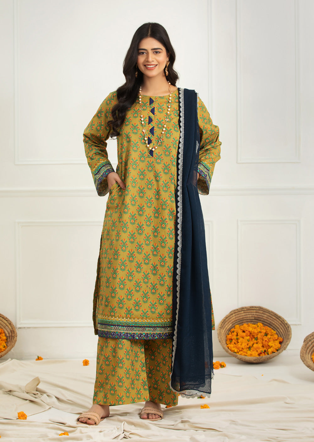 HSS-216 - Readymade Heeras linen Suit - Memsaab Online