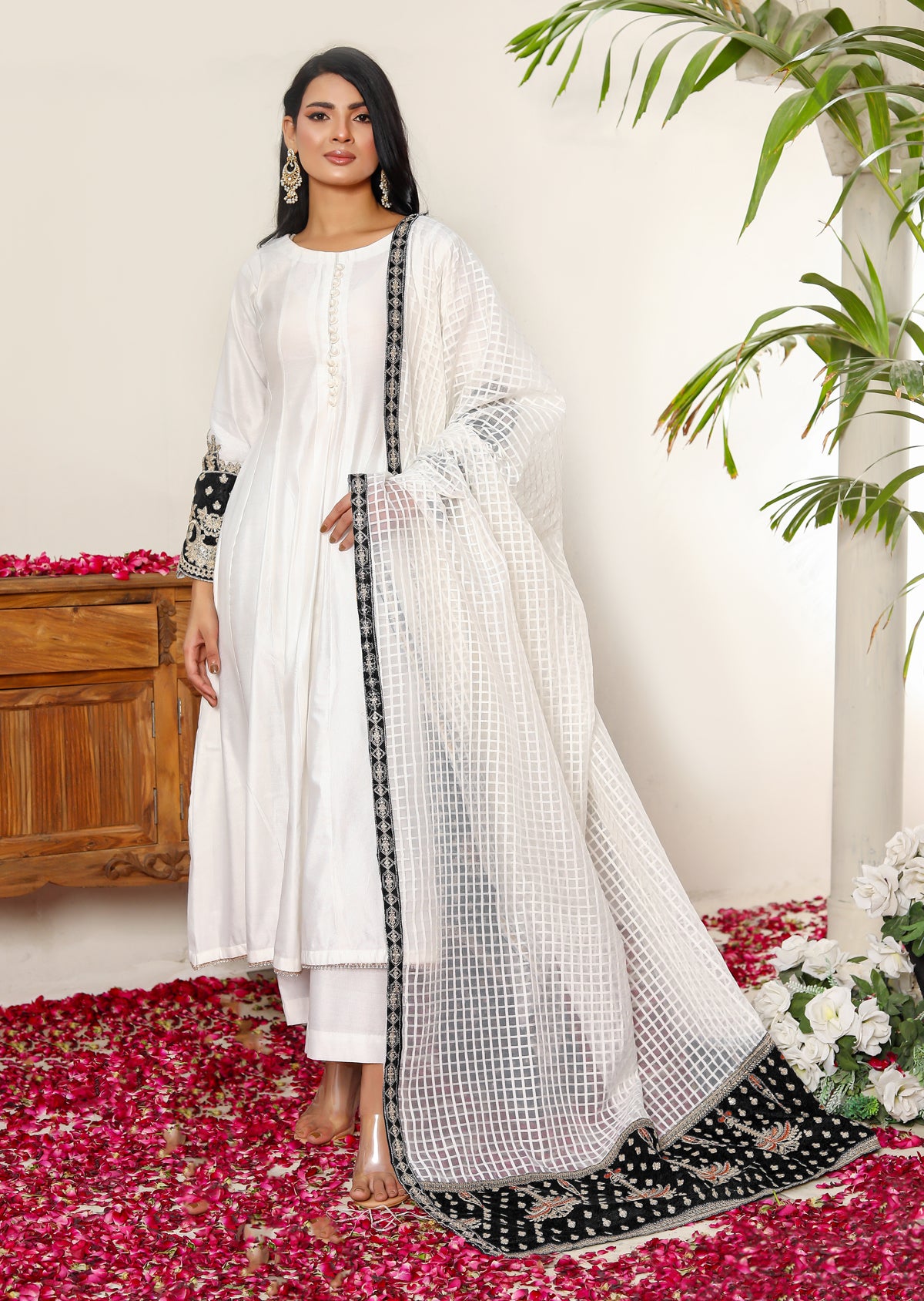 KLD1033 Riri - White/Black Readymade Suit - Memsaab Online