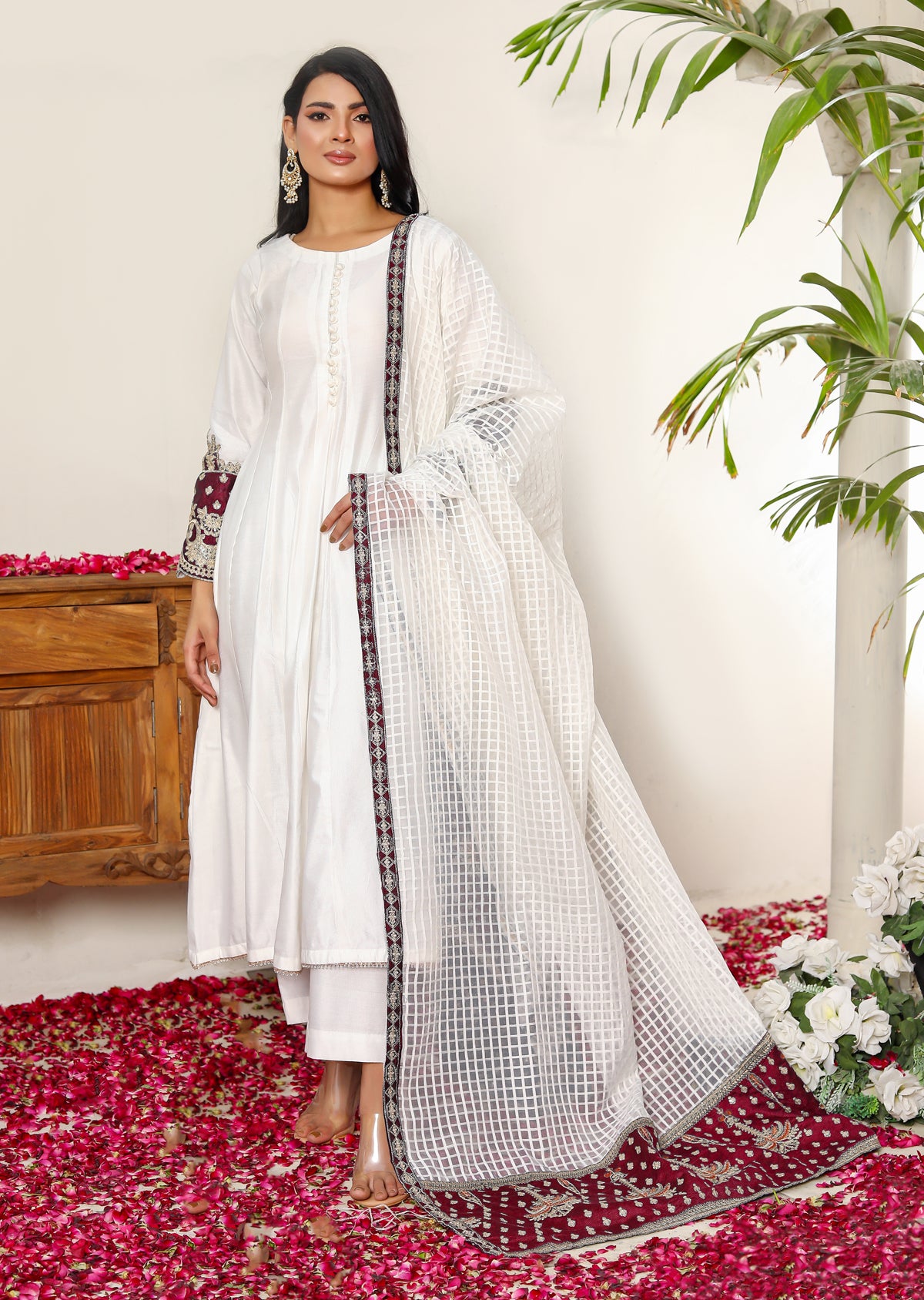 KLD1033 Riri - White/Red Readymade Suit - Memsaab Online