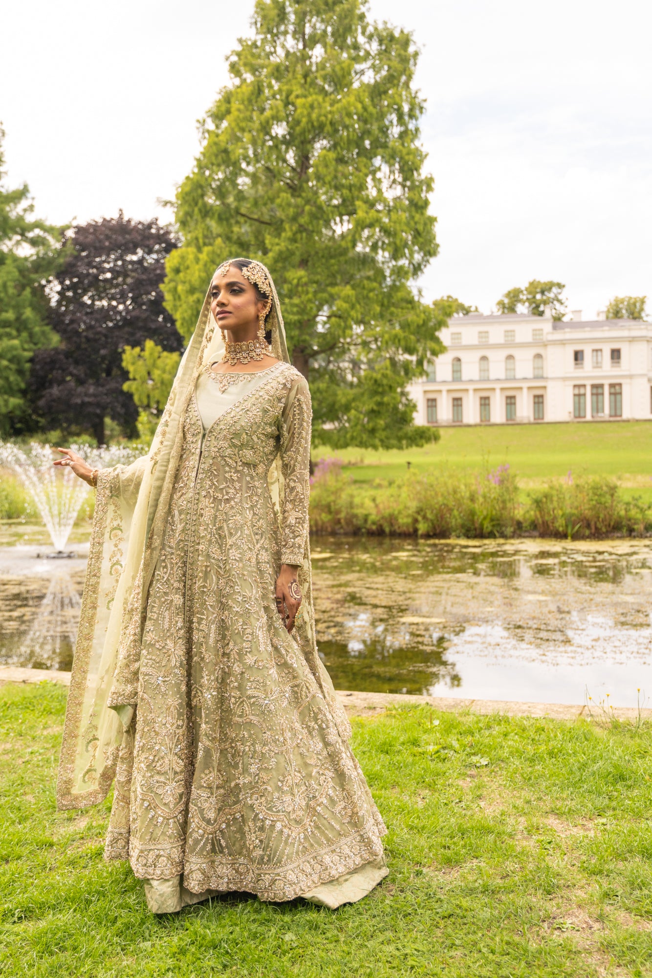 SRB2508 - Bridal Farshi Lengha (Copy) (Copy) (Copy) (Copy) - Memsaab Online