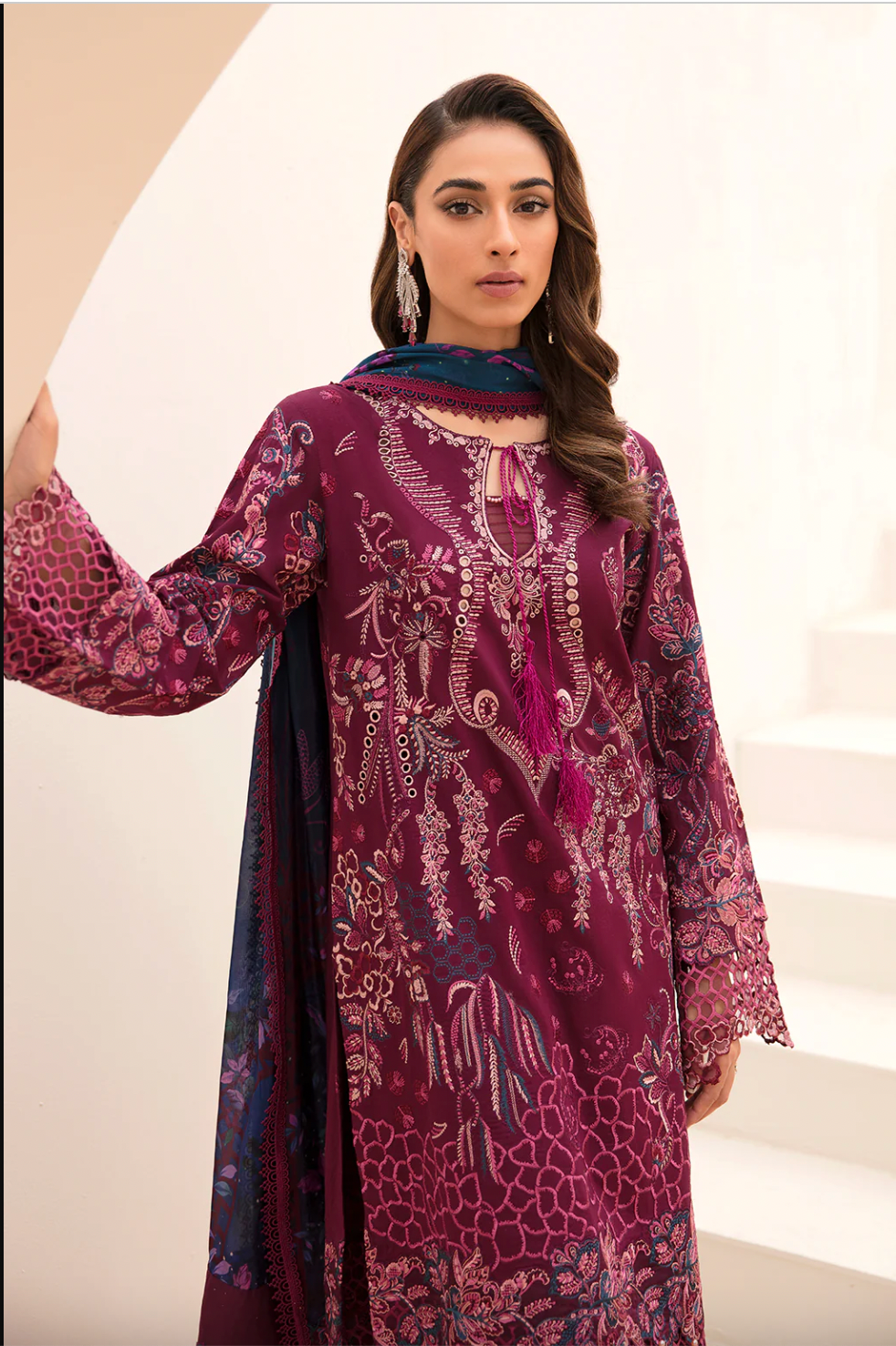 Z-705R Readymade Ramsha Andaaz Luxury Lawn - Memsaab Online