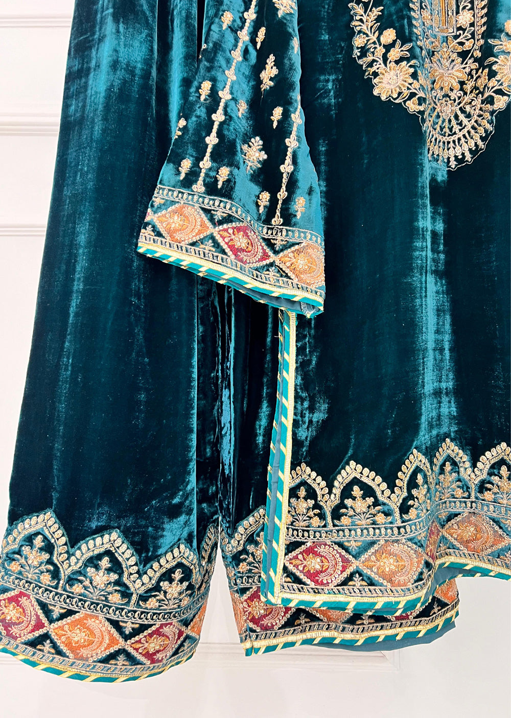 RK6102 - Teal Readymade Velvet Suit - Memsaab Online