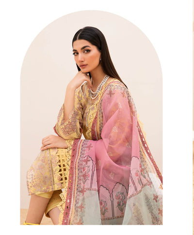 Z-706R Readymade Ramsha Andaaz Luxury Lawn - Memsaab Online