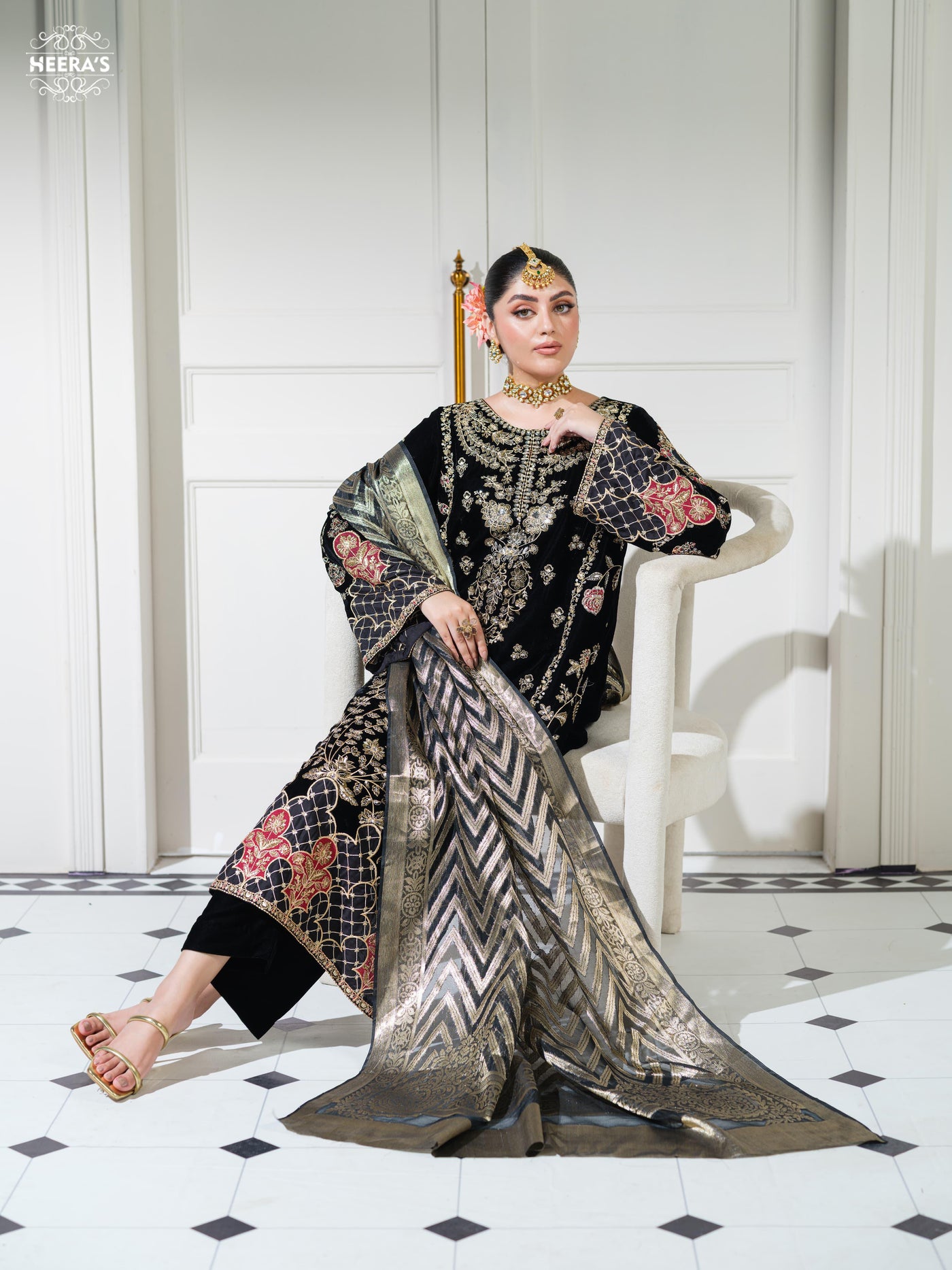 HSS-1153 - Readymade Luxury Velvet Heeras Suit - Memsaab Online