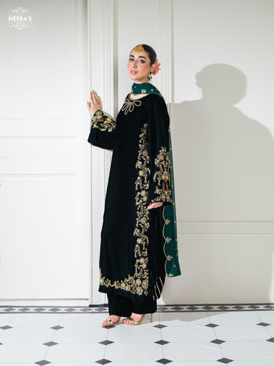 HSS-1151 - Readymade Luxury Velvet Heeras Suit - Memsaab Online