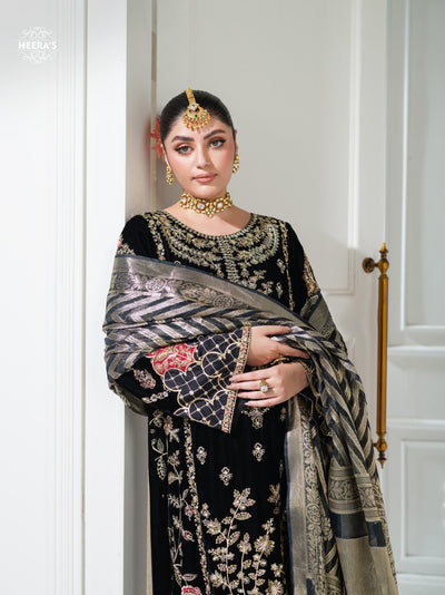 HSS-1153 - Readymade Luxury Velvet Heeras Suit - Memsaab Online