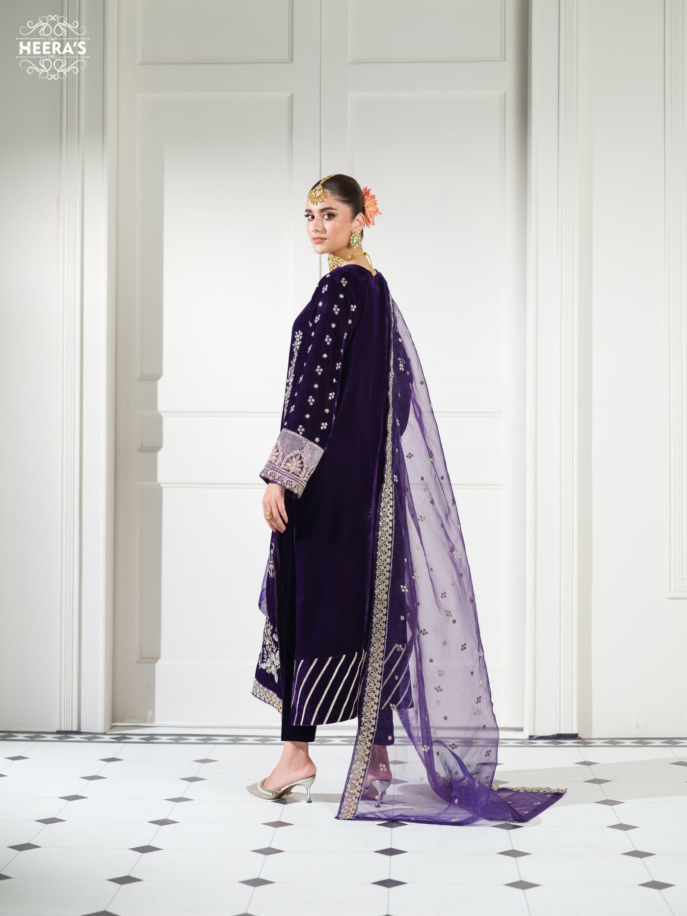 HSS-1152 - Readymade Luxury Velvet Heeras Suit - Memsaab Online