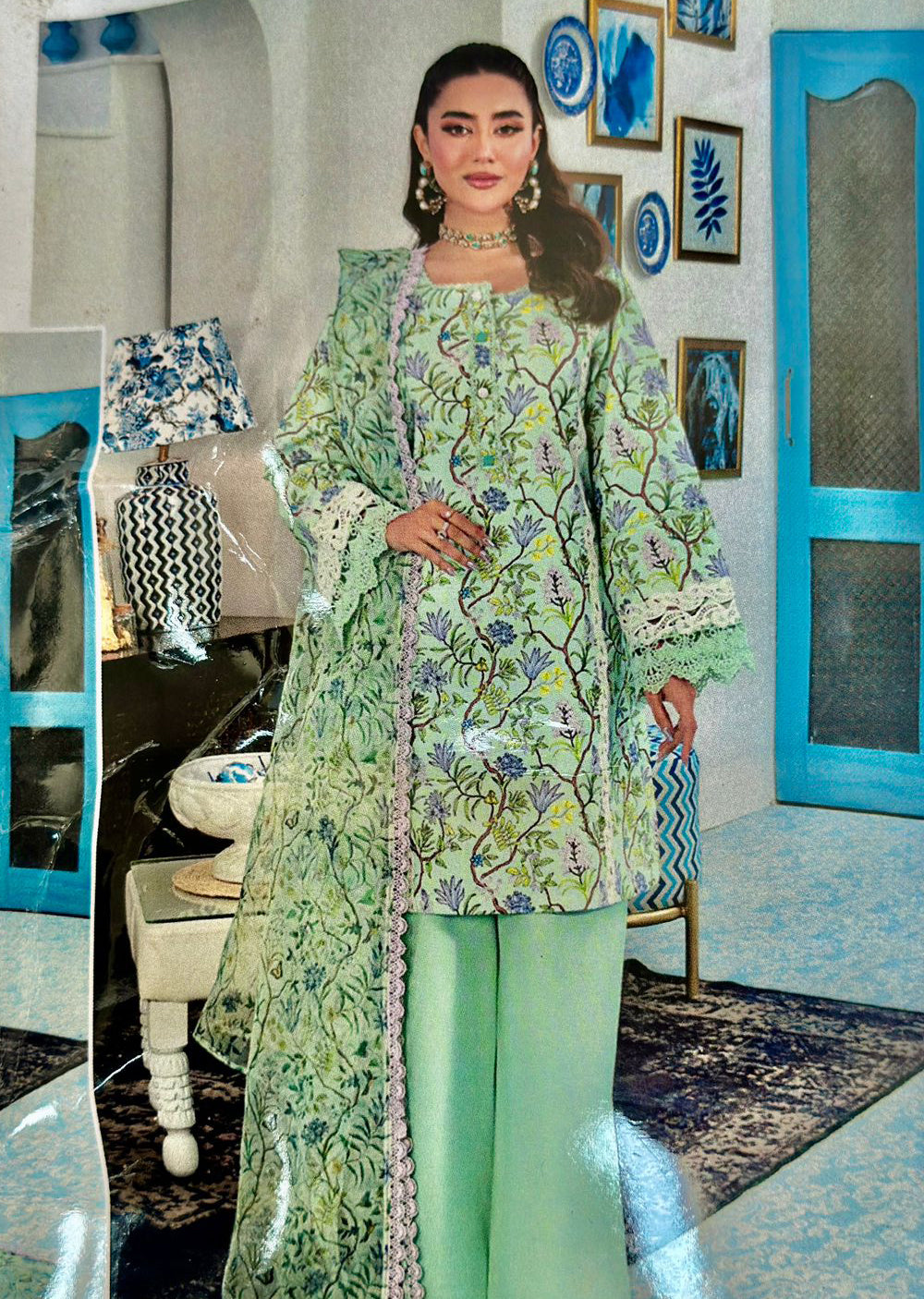 HSS-327 - Readymade Heeras Suit - Memsaab Online
