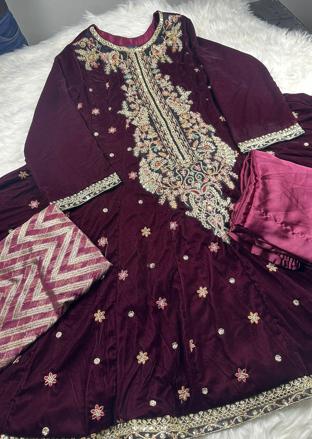 HSS-158 - Red - Readymade Heeras Sapphire Velvet Majesty Suit - Memsaab Online