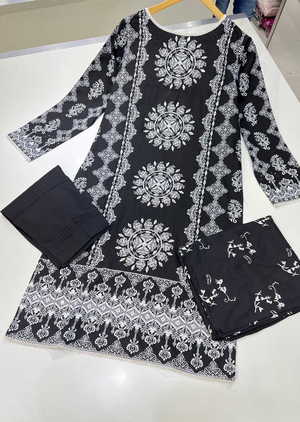 MDM110 - Madame Mirror Embroidered Linen Suit - Memsaab Online