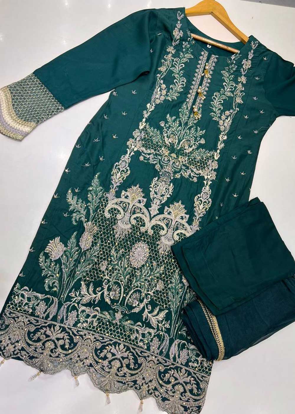RGZ716 Green Readymade Linen Suit - Memsaab Online
