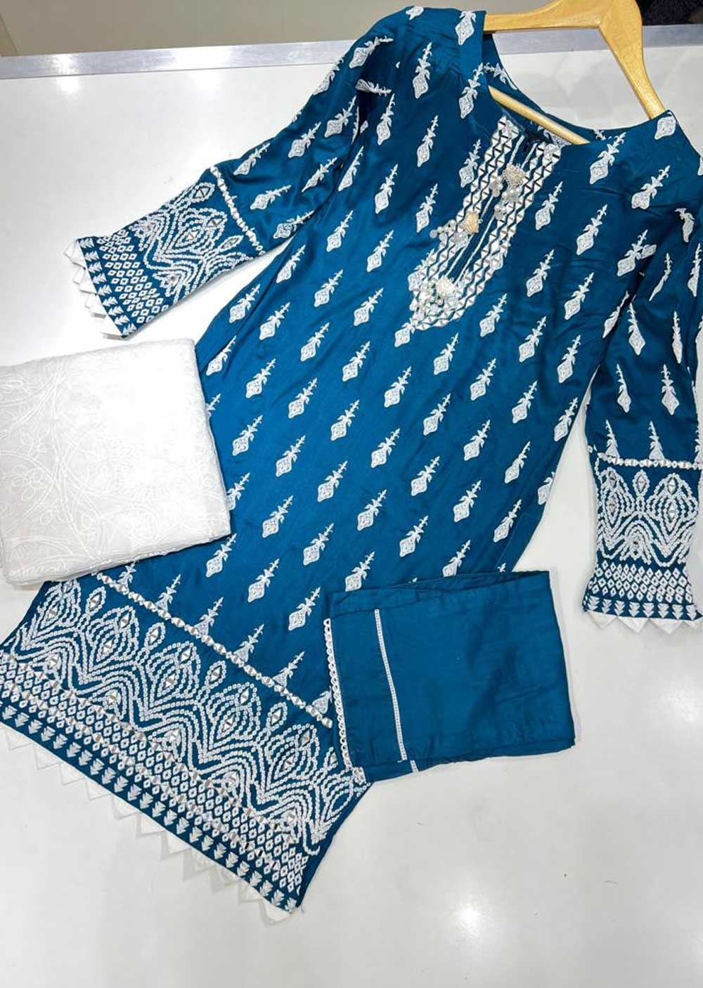 RGZ729 Teal Readymade Linen Suit - Memsaab Online