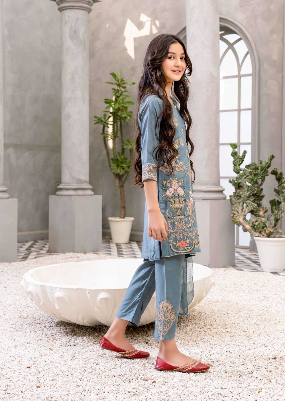 HK08 Readymade Grey/Green Embroidered Mother & Daughter Linen Suit - Memsaab Online