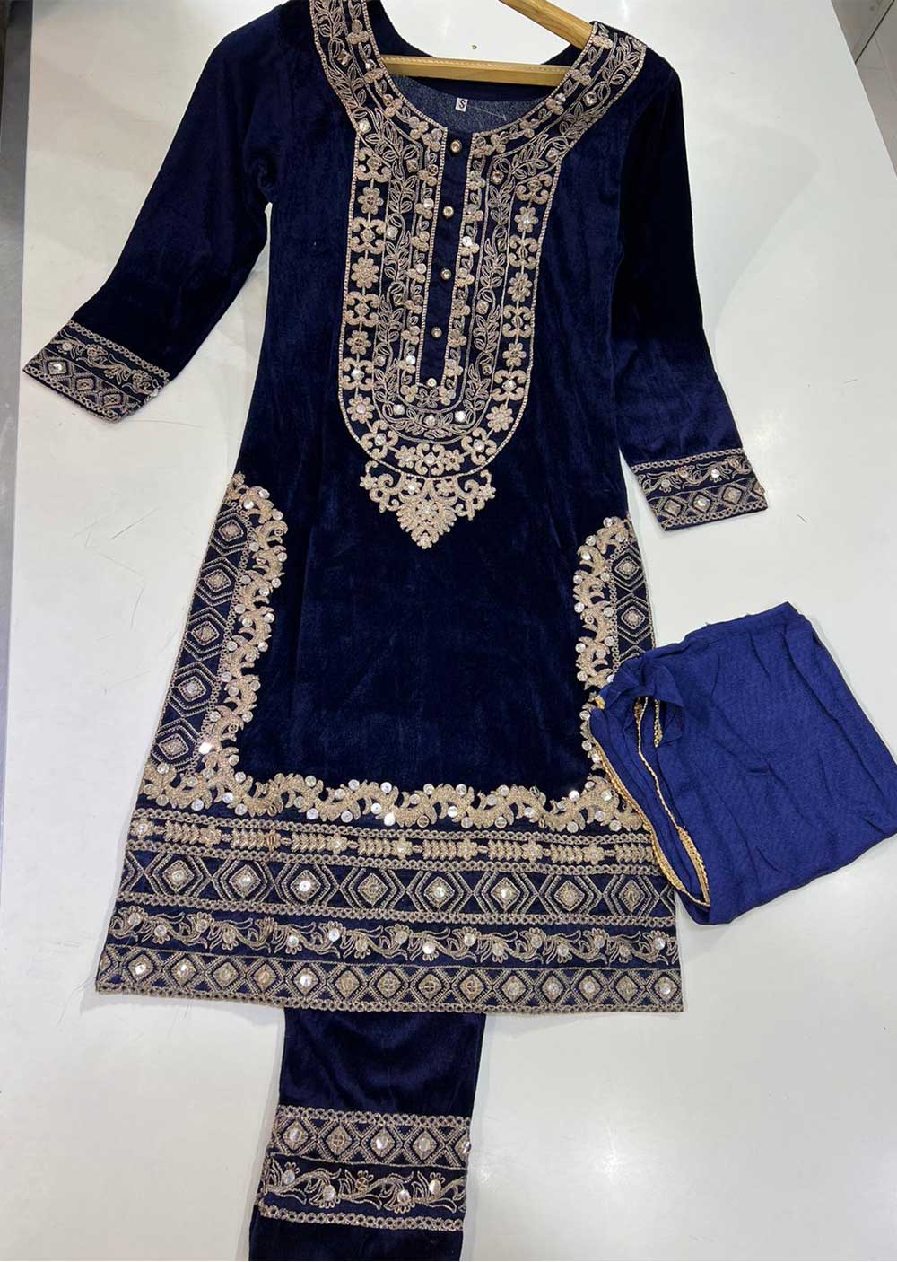 RGZ823 Blue Readymade Velvet Suit - Memsaab Online