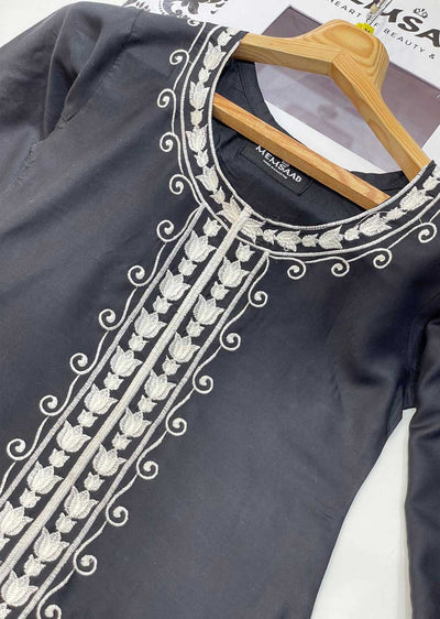 HK204 Saari Readymade Black Linen Suit - Memsaab Online